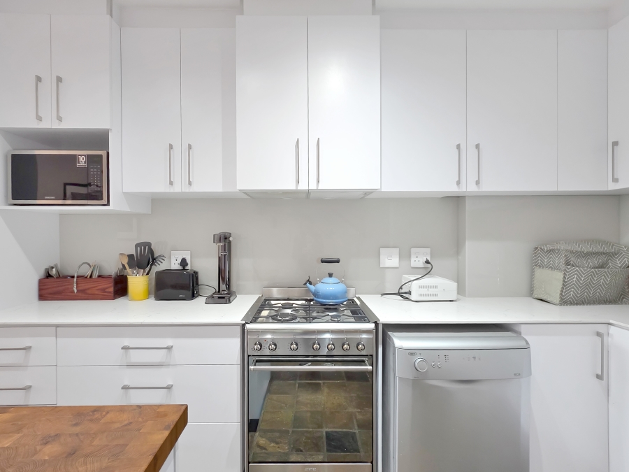 2 Bedroom Property for Sale in Three Anchor Bay Western Cape